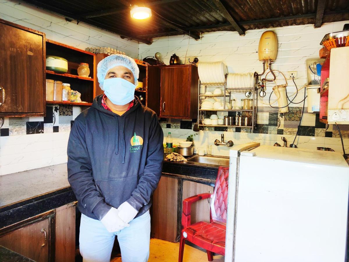 ホテル クラウド ７ ナイニタール エクステリア 写真